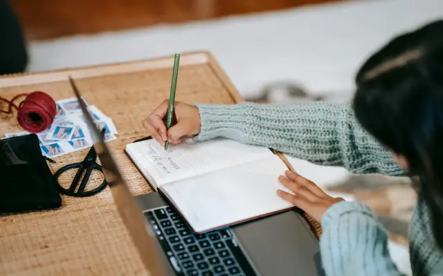 Mengenal Adjective Conjunction: Fungsi Kalimat, Contoh, dan Tips Belajarnya